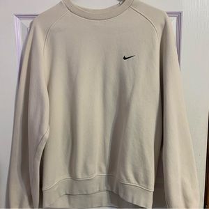 VINTAGE NIKE CREAM SWEATSHIRT